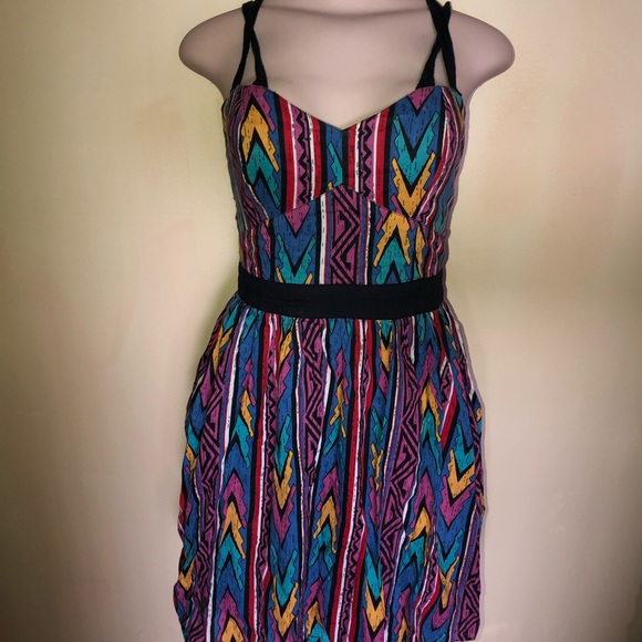 Aztec Spring Dress 👗 - Picture 3 of 4